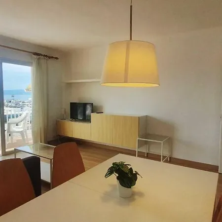 Apartament Garbi Apartment